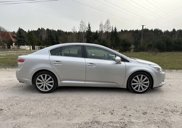 Toyota Avensis cena 27000 przebieg: 223470, rok produkcji 2009 z Łomianki małe 326